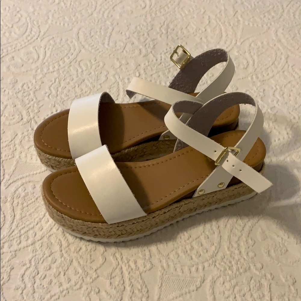 SODA sandals